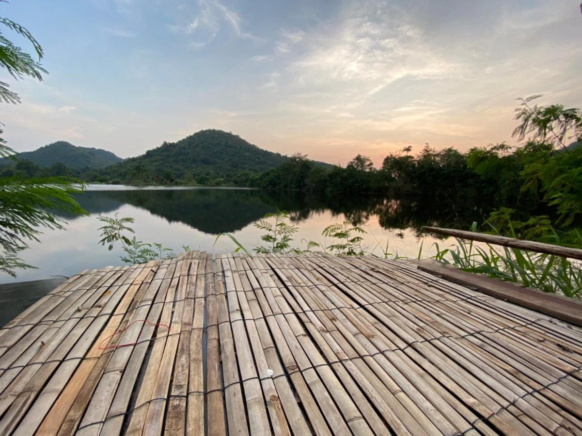 Hotel Royal Mountain Hut Ratchaburi Exterior foto
