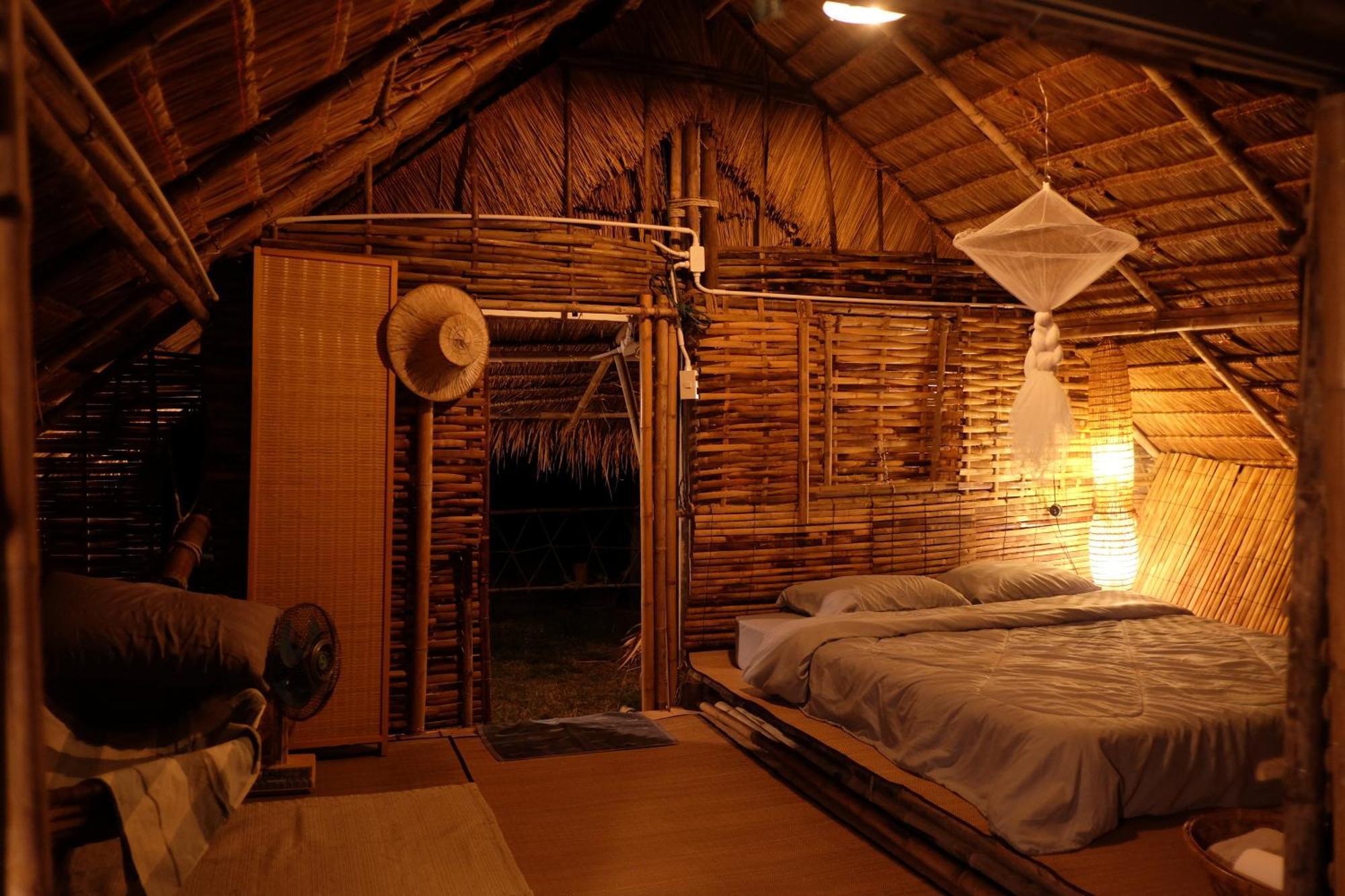 Hotel Royal Mountain Hut Ratchaburi Exterior foto