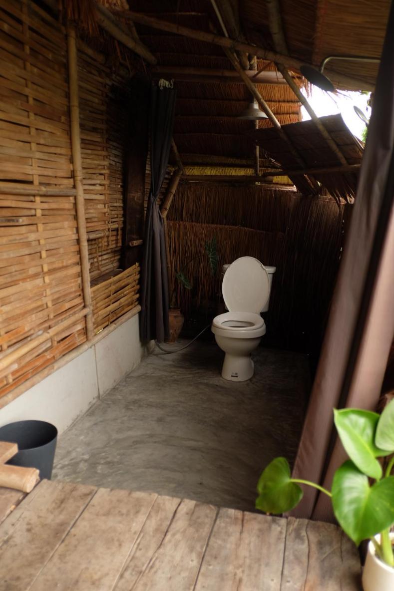 Hotel Royal Mountain Hut Ratchaburi Zimmer foto